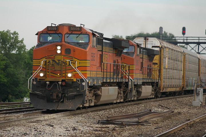 BNSF 5505 - Dash 9-44CW.jpg